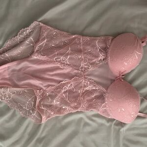 Elegant Pink Lace Lingerie Set